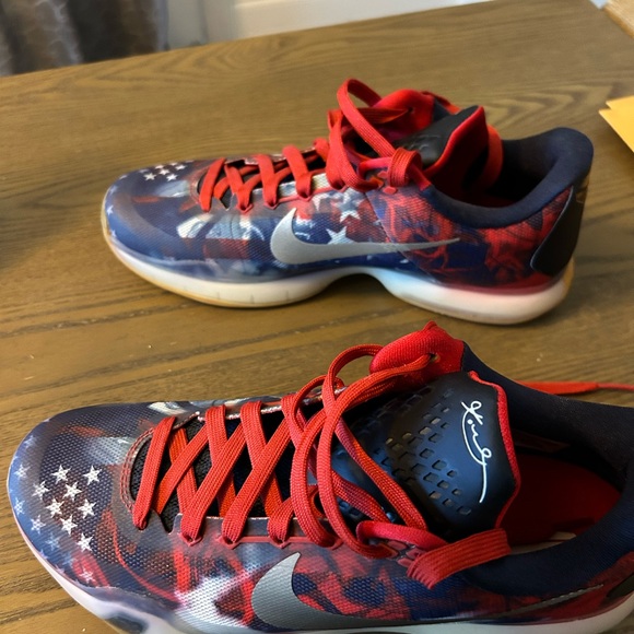 2015 Nike Kobe 10 July 4th special edition. Never worn. Size 9 - Picture 2 of 7